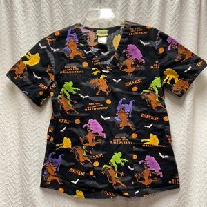 Scooby-Doo multicolored scrub top in a size small